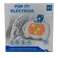 POP IT ELECTRONICO PORTATIL EN ESPAÑOL 3RA GENERACION Diseñado para niños de 3 a 12 años, adolescentes, profesionales ocupados y cualquier persona que anhela emoción sin parar, ya sea que estés en un viaje, viajando, sintiéndote inquieto, estresado o simplemente buscando desterrar el aburrimiento, nuestro juguete antiestrés Pop It garantiza un placer de juego sin fin. Funciones: Contiene 4 modos de juego. Modo desafío: Aborda 80 niveles en total y cada nivel requiere completar 5 niveles menores antes de pasar al siguiente nivel. A medida que aumenta el número de niveles, aumenta el número de luces encendidas y disminuye el límite de tiempo para cada nivel. Modo de memoria: Hay 9 niveles en total. Debe esperar a que se encienda la luz y se apague el tono para comenzar el juego. Luego inicia el botón de acuerdo con las secuencias de luz. Si presiona mal, el juego fallará y no habrá puntuación. Modelo de puntuación: Después de presionar los diez botones, debe presionar el botón atrás para ingresar a la siguiente ronda. Cuentas más luces apagues más alto será las puntuaciones. Puntuación perfecta de 100. Modo multijugador: Todos juegan un nivel y pasan a otro. A medida que aumenta el número de luces encendidas, el límite de tiempo disminuye. Atención: Cuando la luz está encendida durante el juego, es necesario apagarla por completo; después de seleccionar el modo, debes presionar el botón atrás para ingresar al juego. Mejora la velocidad, la memoria y el trabajo en equipo. ¡Prepárate para la diversión sin fin! **El volumen es ajustable y se puede silenciar por completo. ***Incluye 3 pilas AAA. Ventajas: Ayuda a reducir el estrés, ansiedad y episodios de nervios. Aumenta el desarrollo motriz y cognitivo mejorando la concentración y atención en niños. Eleva la motricidad, coordinación física y mental.
