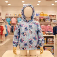 Casaca cortaviento Stitch impermeable para niña