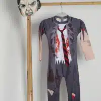 Disfraz Zombie para niños realista y aterrador