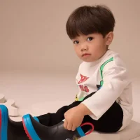 Botas de agua Hot Wheels negras con asa para niños, diseño exclusivo de edición limitada